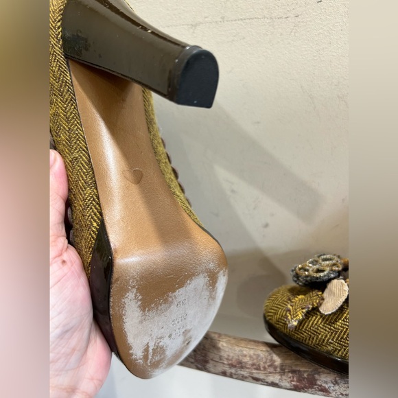 Moschino Cheap and Chic Tweed Pump Shoes - Picture 7 of 7